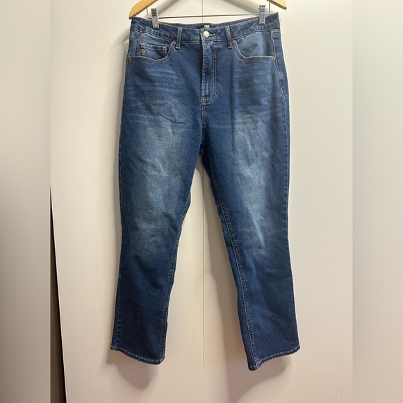 Frye Women's Classic Blue Straight Leg Jeans - Picture 2 of 7